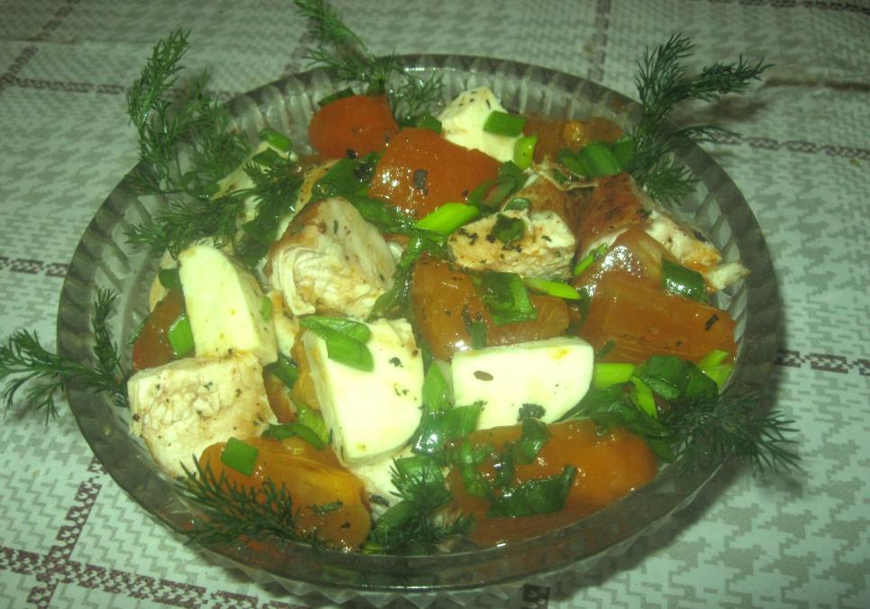 Рецепти:  Смачний оригінальний пікантний салат із хурмою