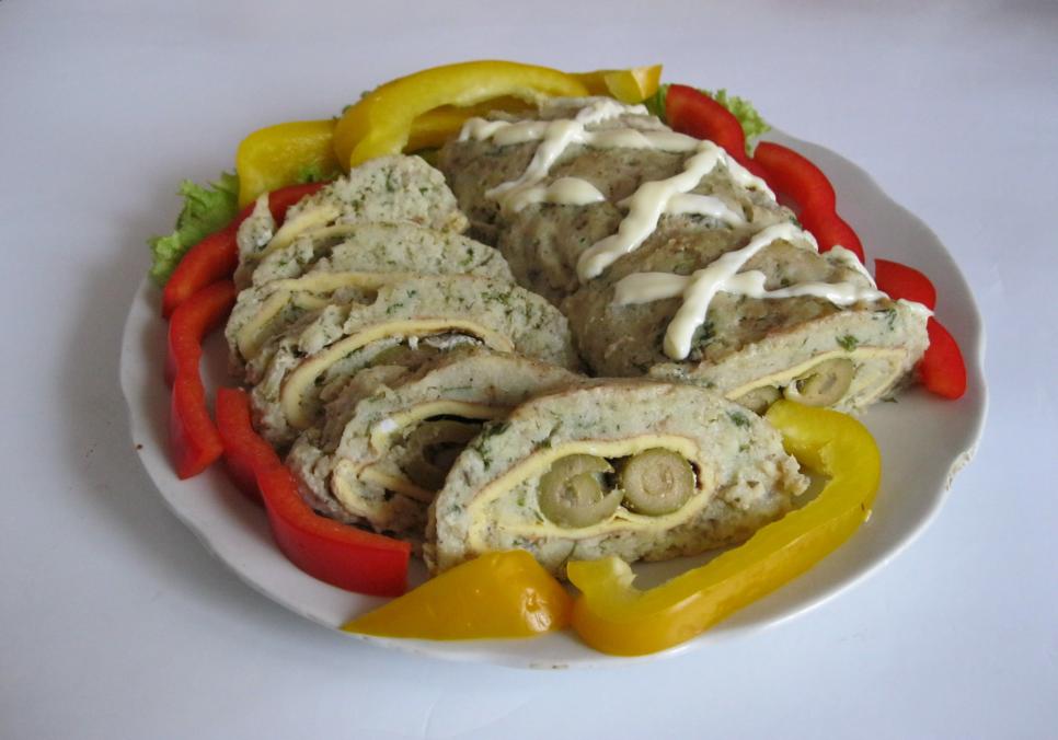 Рецепти:  Смачний домашній рулет із філе морської риби