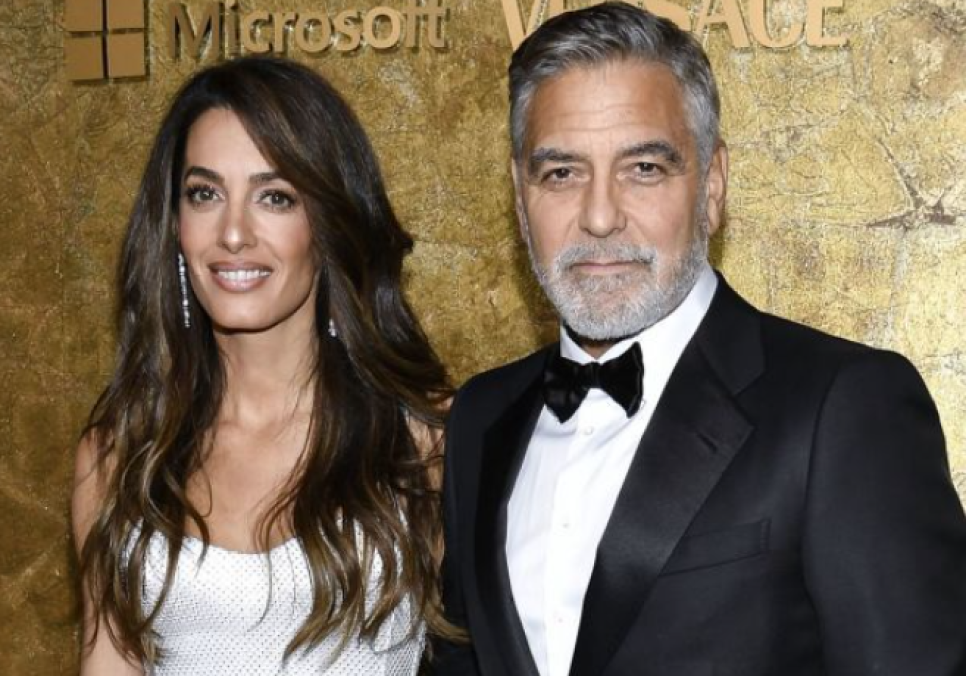 Джордж Клуні подарував дружині на дев'яту річницю шлюбу керамічний горщик