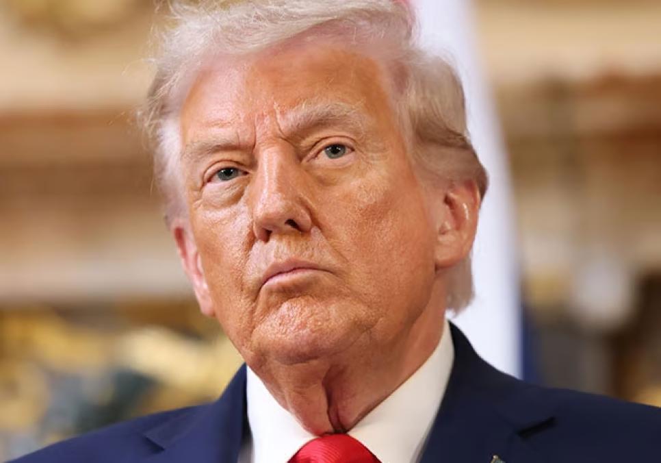 Дональд Трамп врятував свою дружину Меланію від падіння