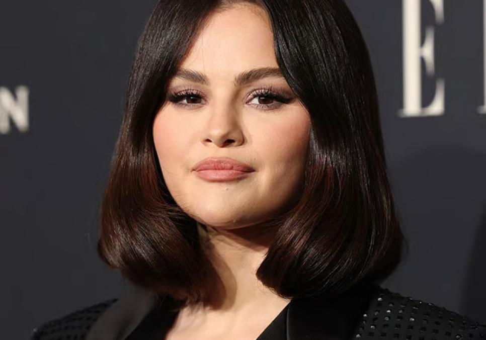 Тейлор Свіфт зняла наречену Селену Гомес з вейп-ручкою в руці