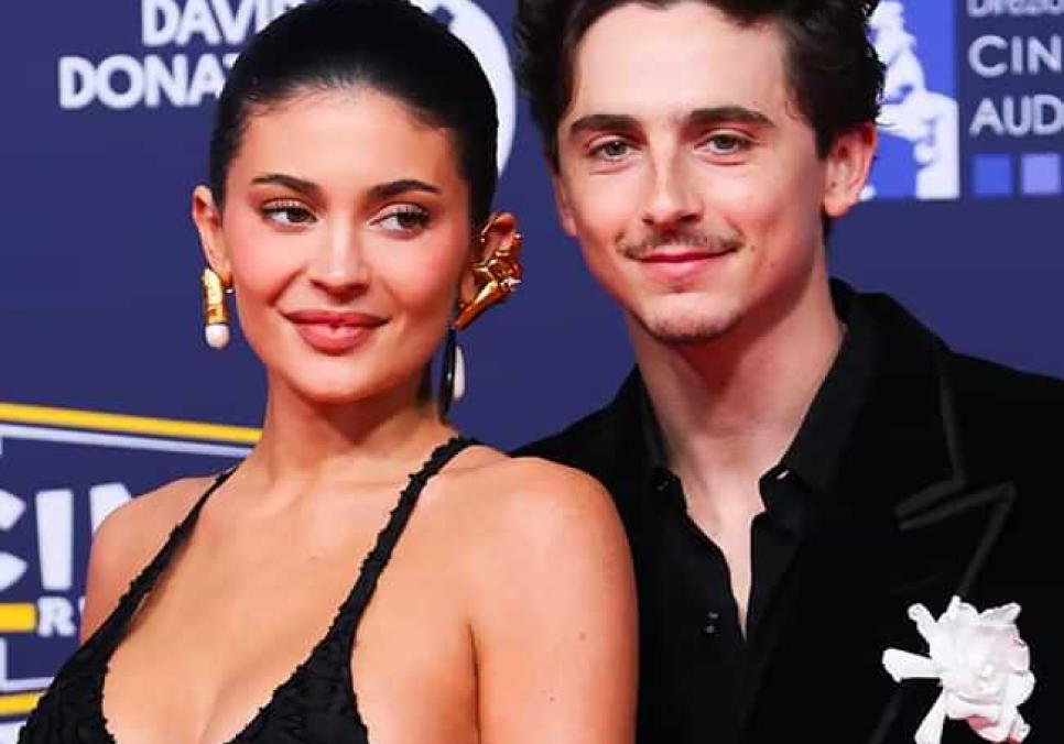 Кайлі Дженнер і Тімоті Шаламе в ідентичних куртках підтвердили свій роман у Нью-Йорку