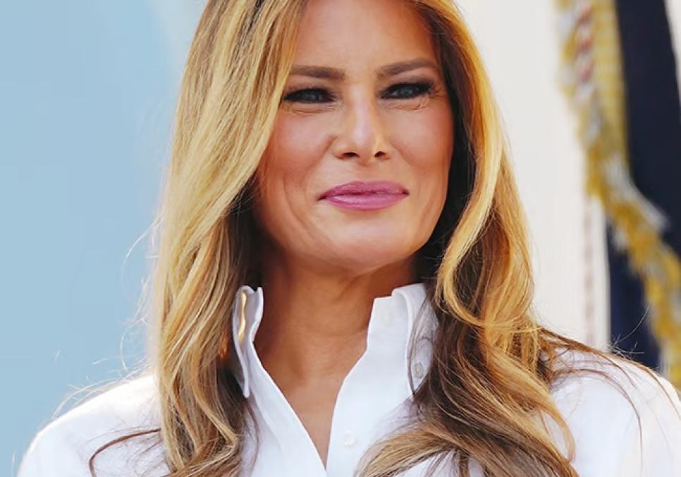 Меланія Трамп у стилі «Маверіка»: Як перша леді проміняла фірмовий брючний костюм