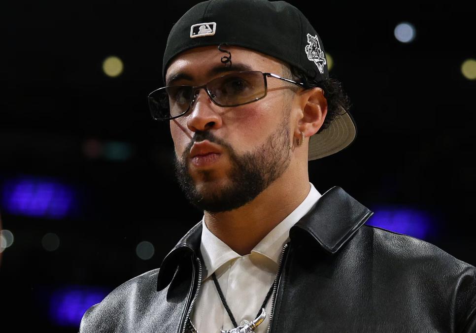 Bad Bunny очолить шоу Halftime Super Bowl: НФЛ обіцяє «момент об'єднання» Bad Bunny очолить шоу Halftime Super Bowl: НФЛ обіцяє «момент об'єднання»