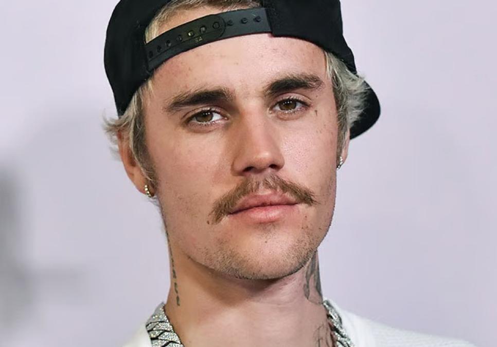 Джастін Бібер шокував шанувальників, збривши «кудлату» бороду