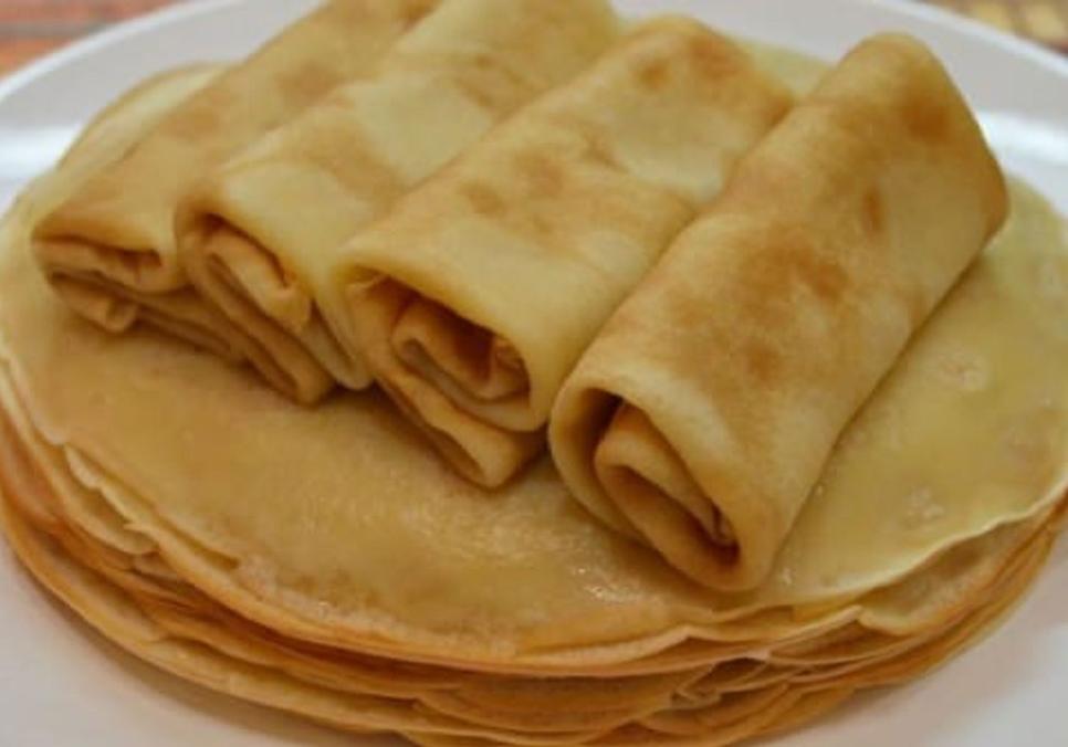 Рецепти:  Смачні ніжні млинці на мінеральній воді та молоці