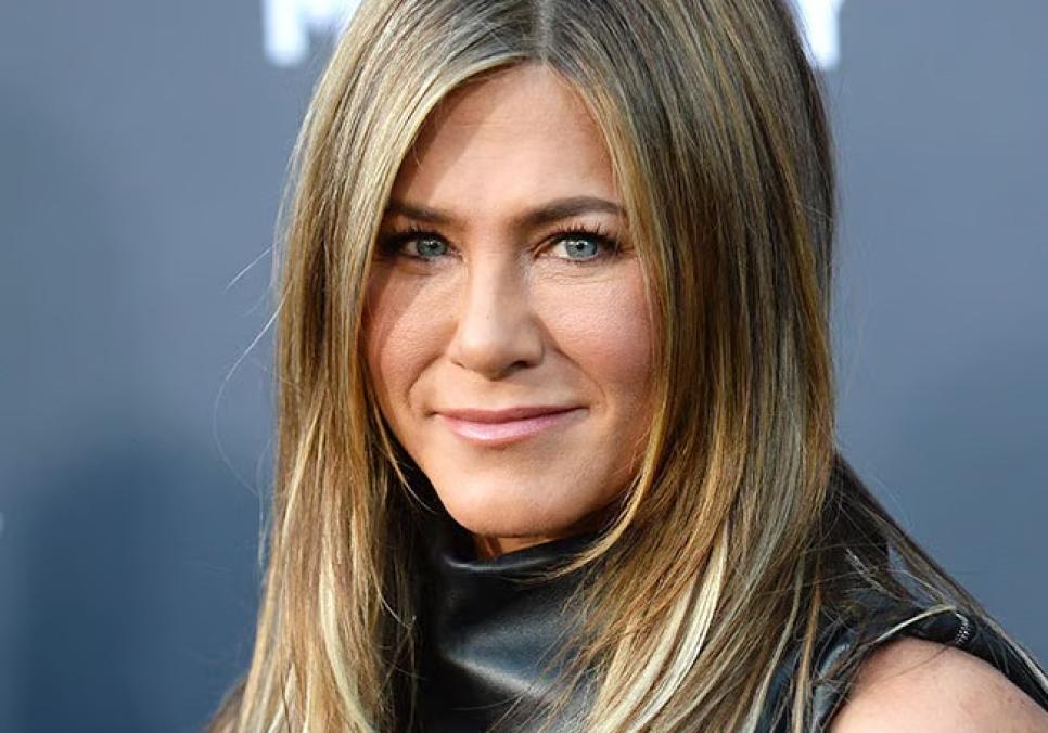 Дженніфер Еністон вважає, що гіпнотерапевт Джим Кертіс — «той самий» чоловік