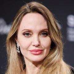 Анджеліна Джолі: планую переїзд, не впізнаю свою країну
