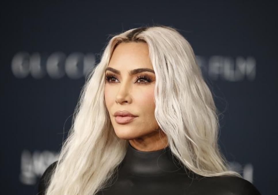 Кім Кардаш’ян шкодує про корсет Норт і просить «поваги» до свого материнства