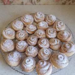 Рецепти:  Смачні домашні сирні трояндочки Рецепти:  Смачні домашні сирні трояндочки