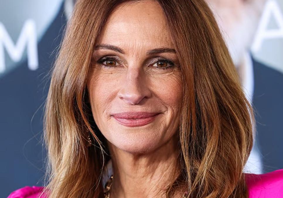 Джулія Робертс: яскрава сукня, критика та виклики Голлівуду