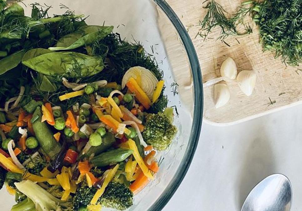 Рецепти:   Смачний поживний овочевий салат