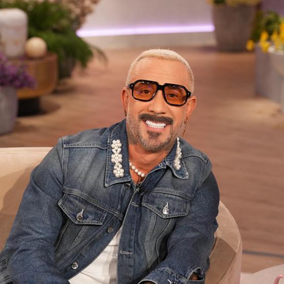 Ей Джей Маклін з Backstreet Boys розкрив подробиці сольного мініальбому