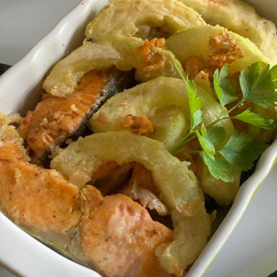 Рецепти:   Смачна апетитна рибка з кабачком