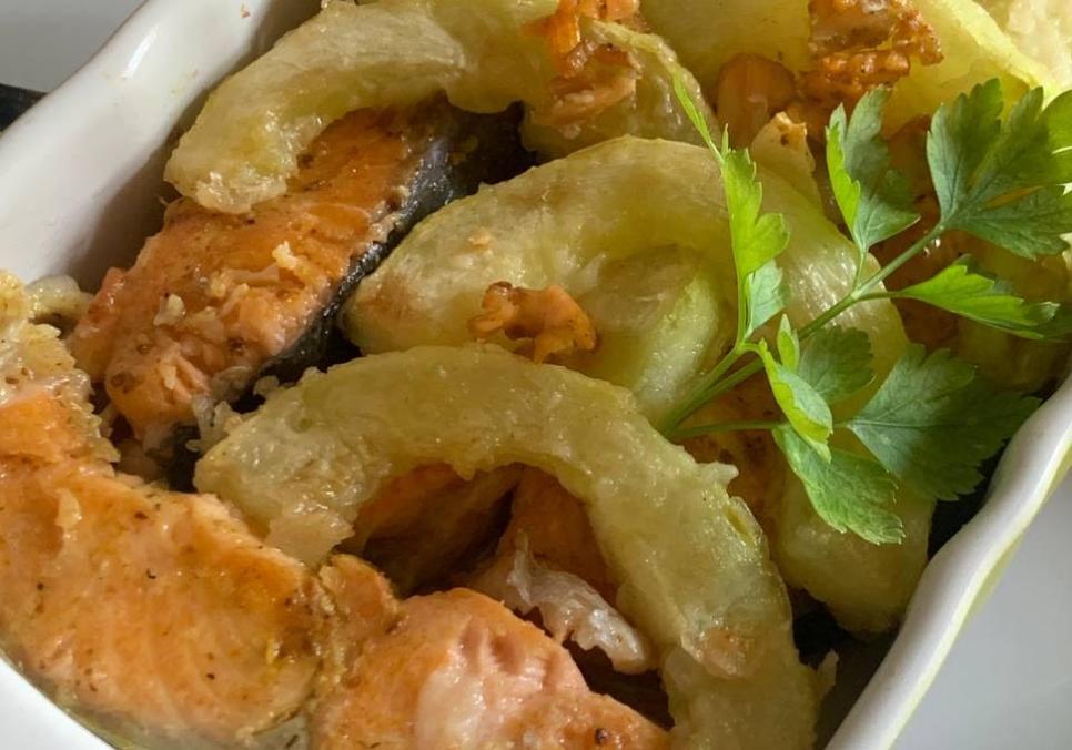 Рецепти:   Смачна апетитна рибка з кабачком