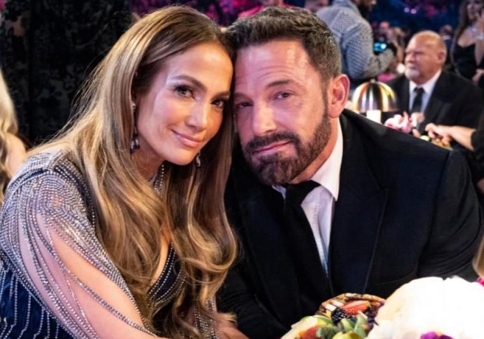 Бен Аффлек та Дженніфер Лопес здивували публіку возз'єднанням на червоній доріжці