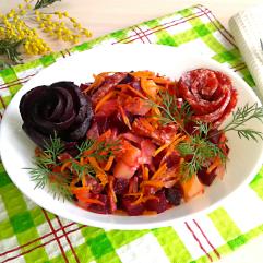 Рецепти:  Смачний домашній салат із корейською морквою та копченостями