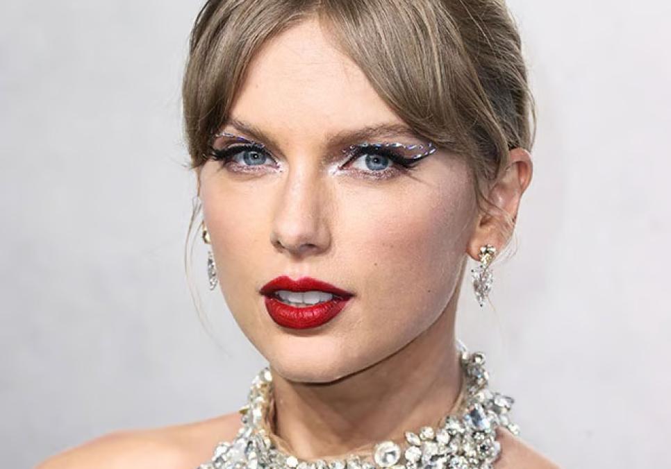 Тейлор Свіфт випустила свій новий альбом «Життя танцівниці»