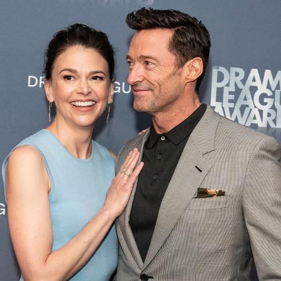 Г'ю Джекман та Саттон Фостер уперше вийшли на червону доріжку як пара Г'ю Джекман та Саттон Фостер уперше вийшли на червону доріжку як пара