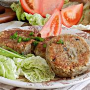 Рецепти:  Смачні домашні ситні котлети з квасолі