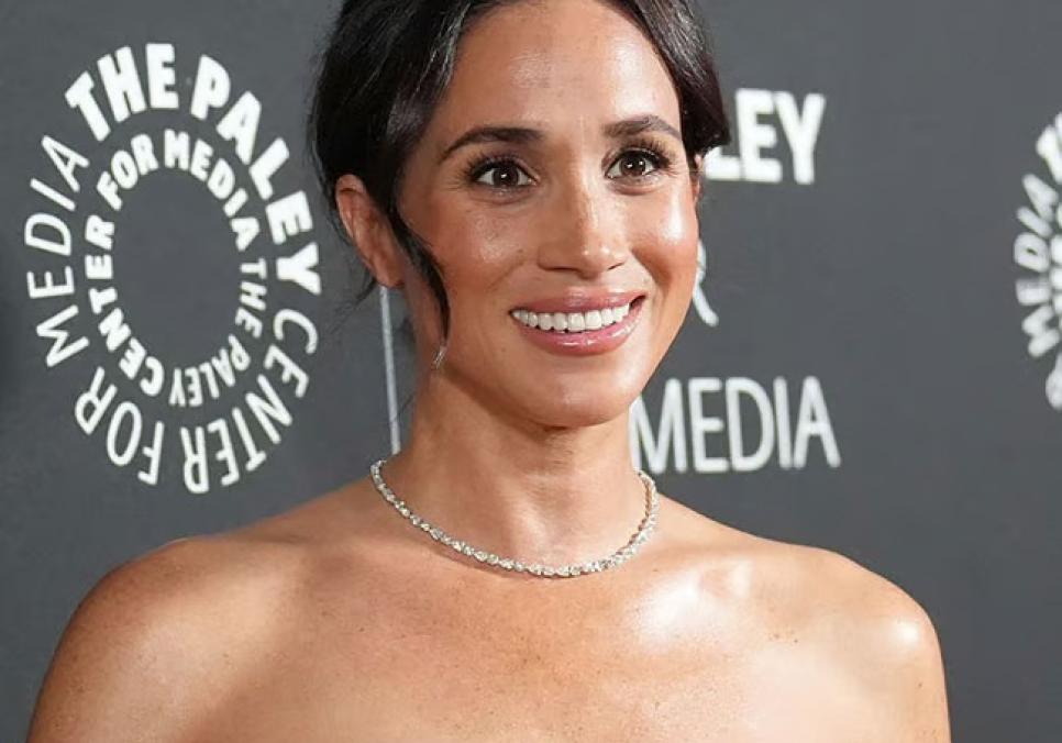 Меган Маркл у сукні Carolina Herrera підтримала Archewell Foundation