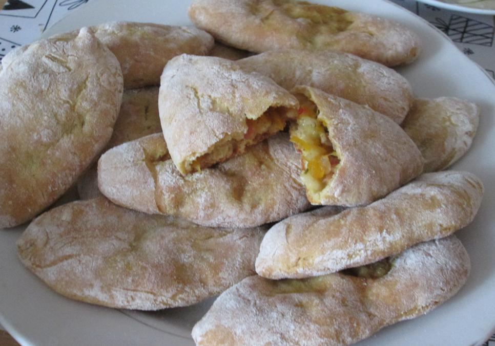 Рецепти:   Смачні домашні пиріжки з беконом і гарбузом