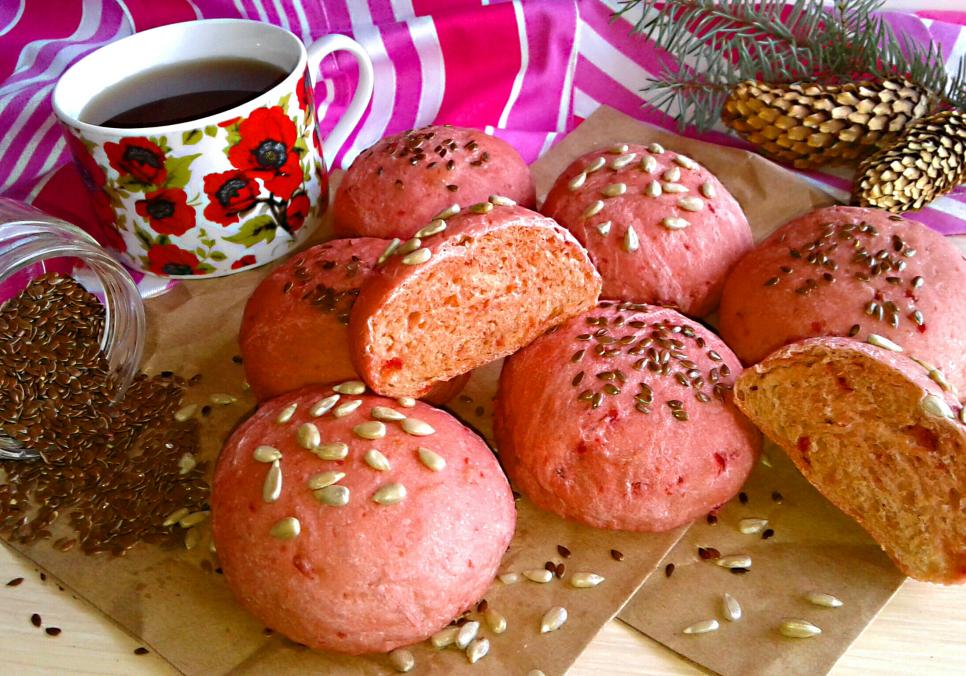 Рецепти:   Смачні домашні булочки до сніданку  «Рожевий світанок»