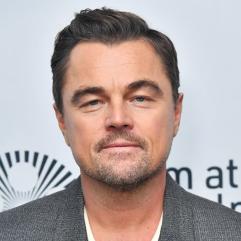 Леонардо Ді Капріо приховав обличчя під маскою та кепкою після романтичної вечері Леонардо Ді Капріо приховав обличчя під маскою та кепкою після романтичної вечері