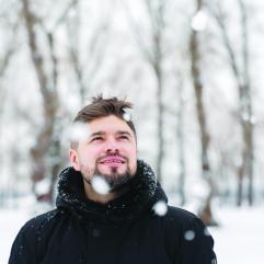 «НЕ БІЙСЯ, ЗІРОНЬКО, КОХАТИ»