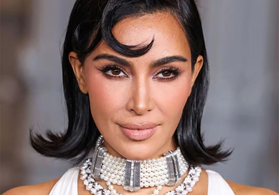 Кім Кардаш'ян зробила піксістрижку, яка є копією на Кріс Дженнер