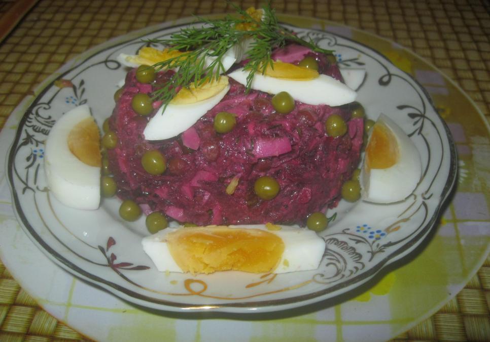 Рецепти:  Смачний салат із буряку «Закусочний»