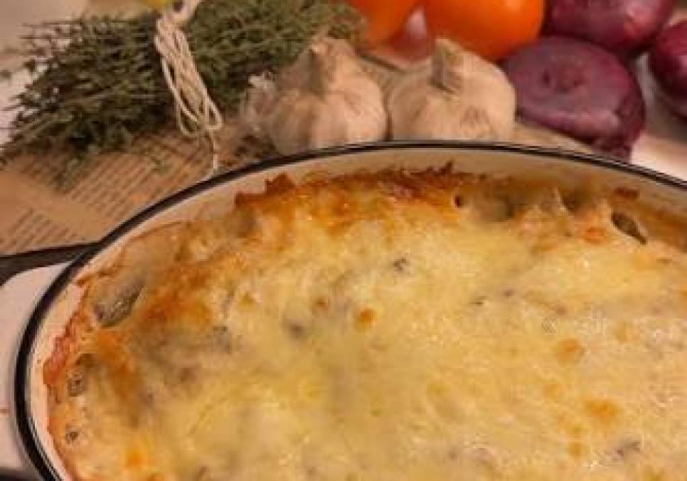 Рецепти:  Смачне куряче філе з картоплею та твердим сиром