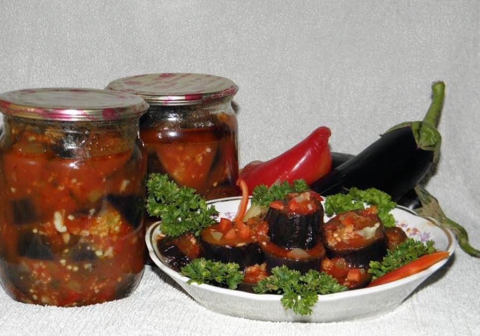 Рецепти:   Смачні пікантні баклажани з часничком