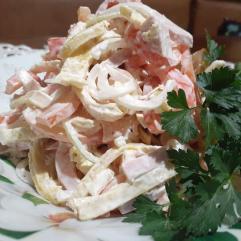 Рецепти:    Смачний  легкий  салатик  з омлетом