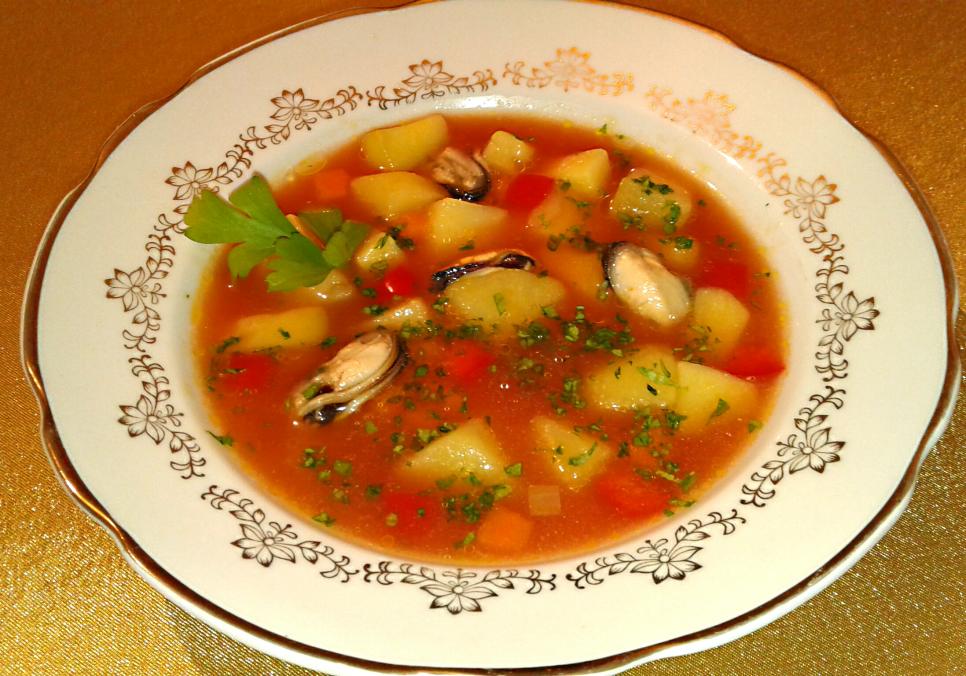 Рецепти:   Смачний ситний ароматний суп з мідіями