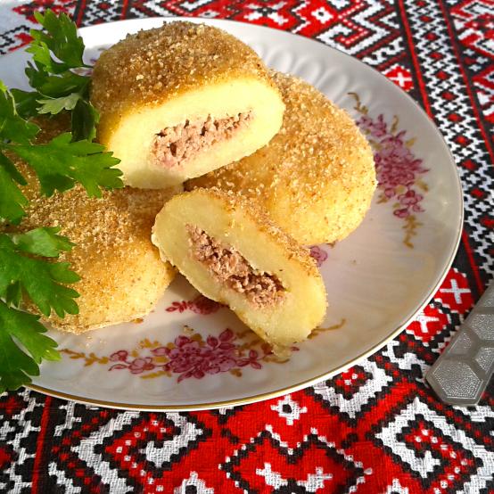 Рецепти:  Смачні домашні ситні зрази з курячою печінкою