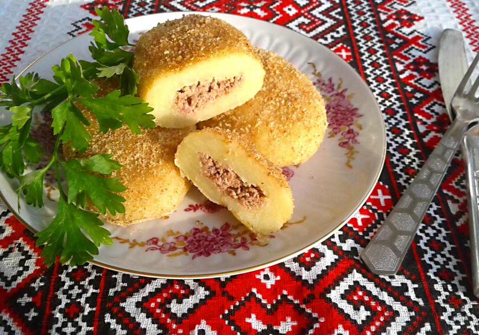 Рецепти:  Смачні домашні ситні зрази з курячою печінкою