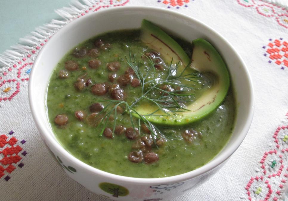 Рецепти:  Смачний корисний шпинатний суп із сочевицею
