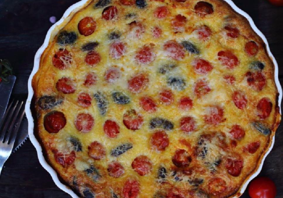 Рецепти:  Смачні домашні клафуті з помідорами чері та сиром