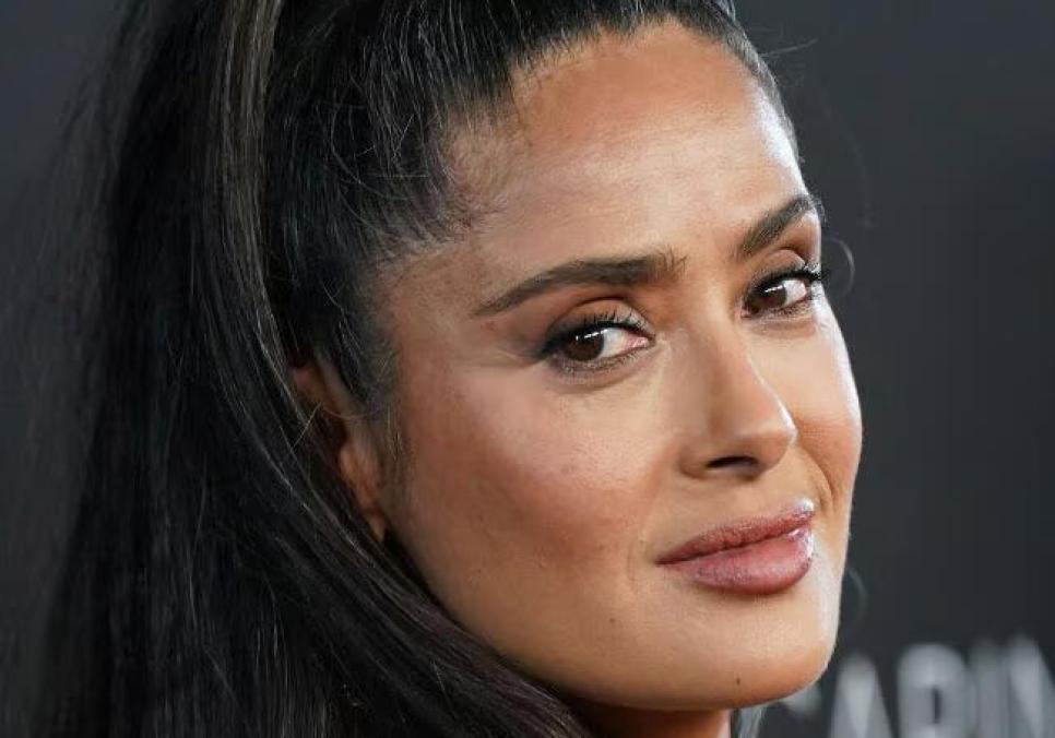 Сальма Гаєк показала рідкісні фото зі святкування 18-річчя доньки