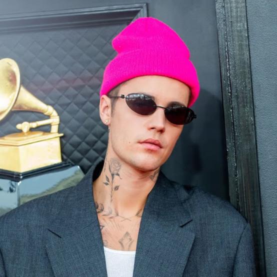 Джастін Бібер анонсував виступ на Coachella та поділився рідкісними сімейними фото