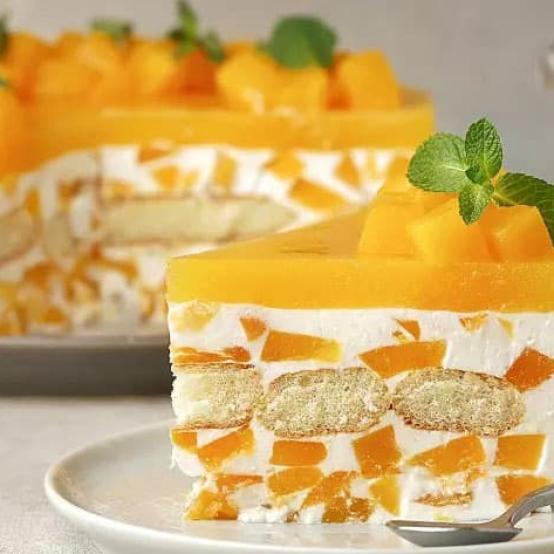 Рецепти:  Смачний домашній рисово-сирний тортик з персиками