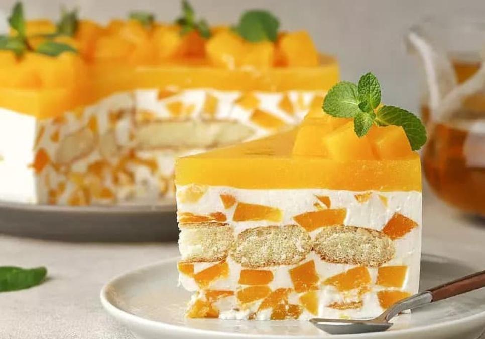 Рецепти:  Смачний домашній рисово-сирний тортик з персиками